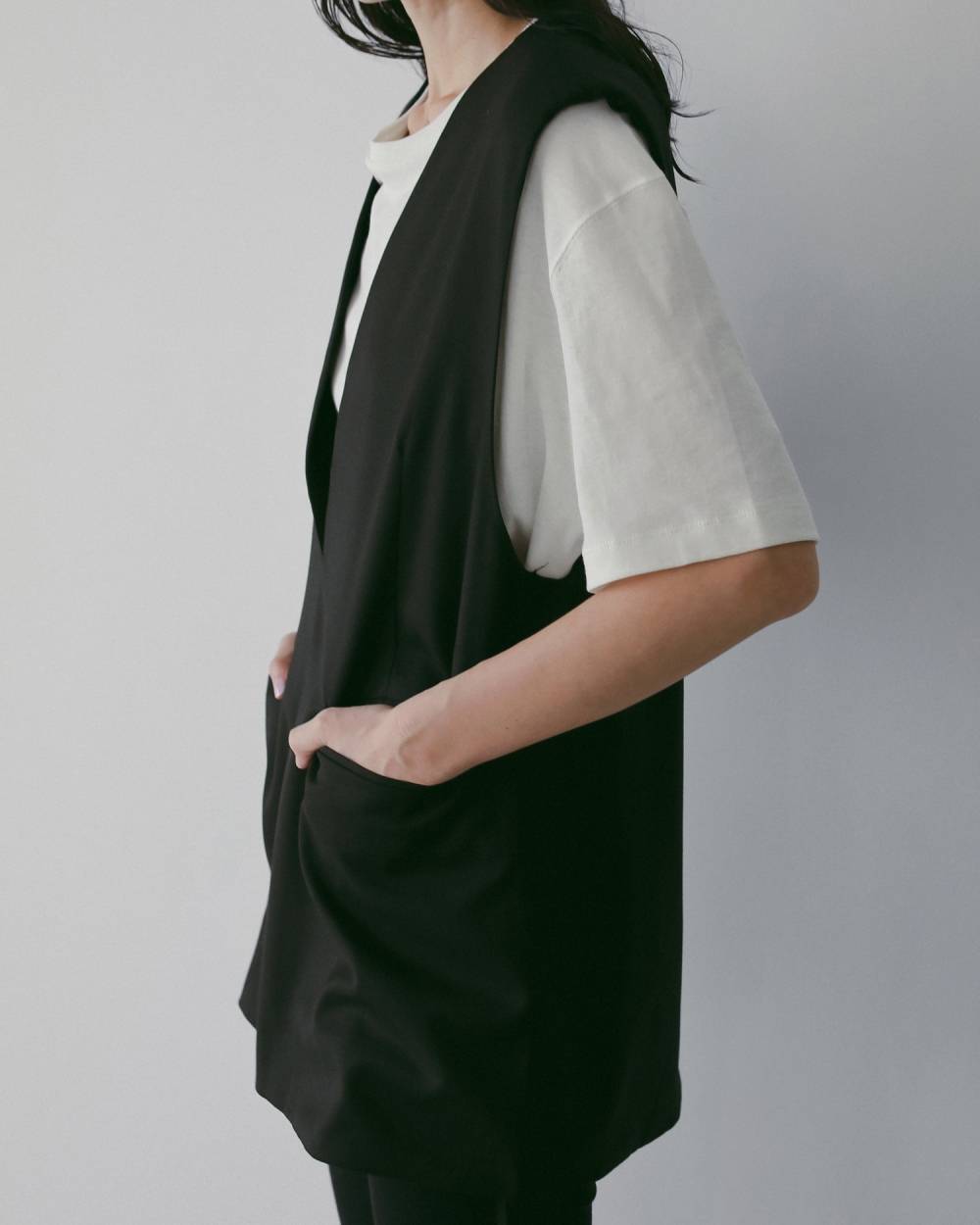 Keyneck Over Vest Keyneck Over Vest,キーネック オーバー ベスト,62610107,ベスト,JK,ジャケット,アウター,ノースリ,ノースリーブ,オーバーベスト,ànuke,アンヌーク,lifes,ライフズ,26ss