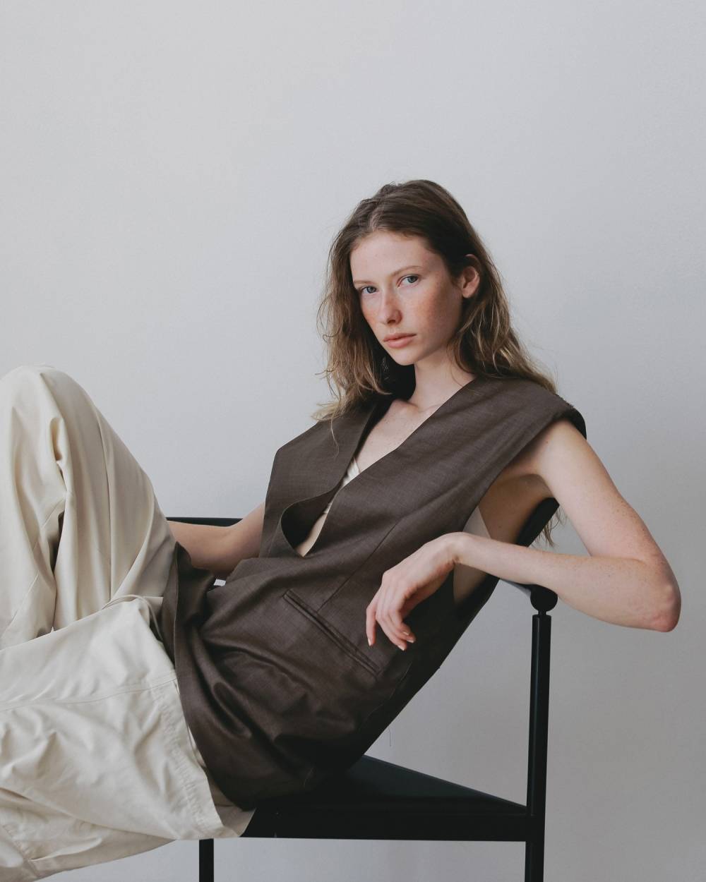 Keyneck Over Vest Keyneck Over Vest,キーネック オーバー ベスト,62610107,ベスト,JK,ジャケット,アウター,ノースリ,ノースリーブ,オーバーベスト,ànuke,アンヌーク,lifes,ライフズ,26ss