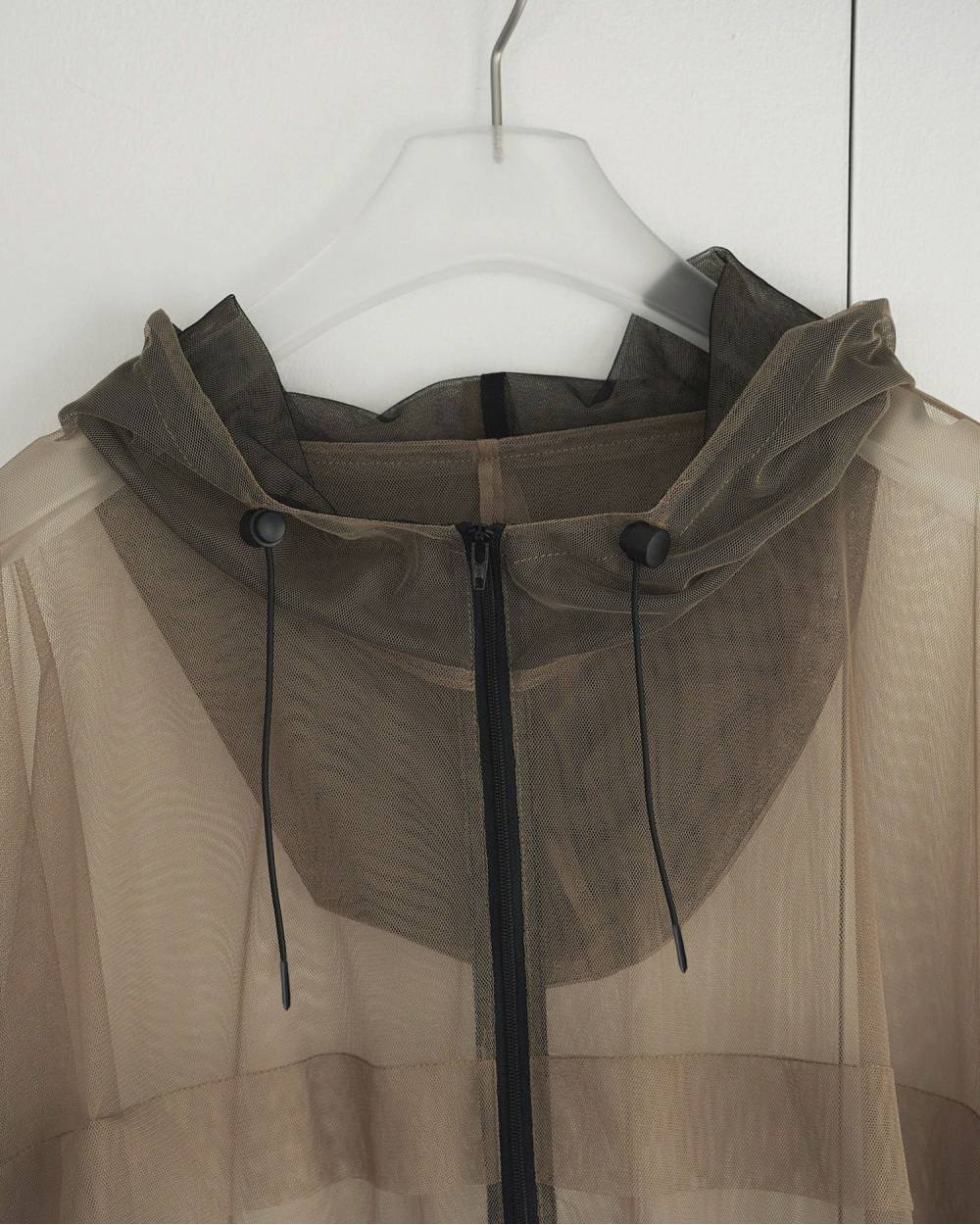 Tulle Zip Blouzon Tulle Zip Blouzon,チュール ジップ ブルゾン,62610201,ブルゾン,アウター,羽織,パーカー,インナー,プルオーバー,チュール素材,オーバーサイズ,ànuke,アンヌーク,lifes,ライフズ,26ss