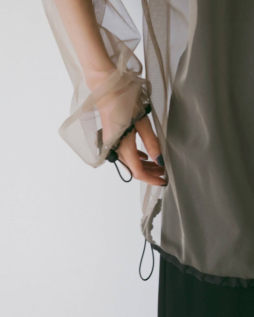 Tulle Zip Blouzon Tulle Zip Blouzon,チュール ジップ ブルゾン,62610201,ブルゾン,アウター,羽織,パーカー,インナー,プルオーバー,チュール素材,オーバーサイズ,ànuke,アンヌーク,lifes,ライフズ,26ss