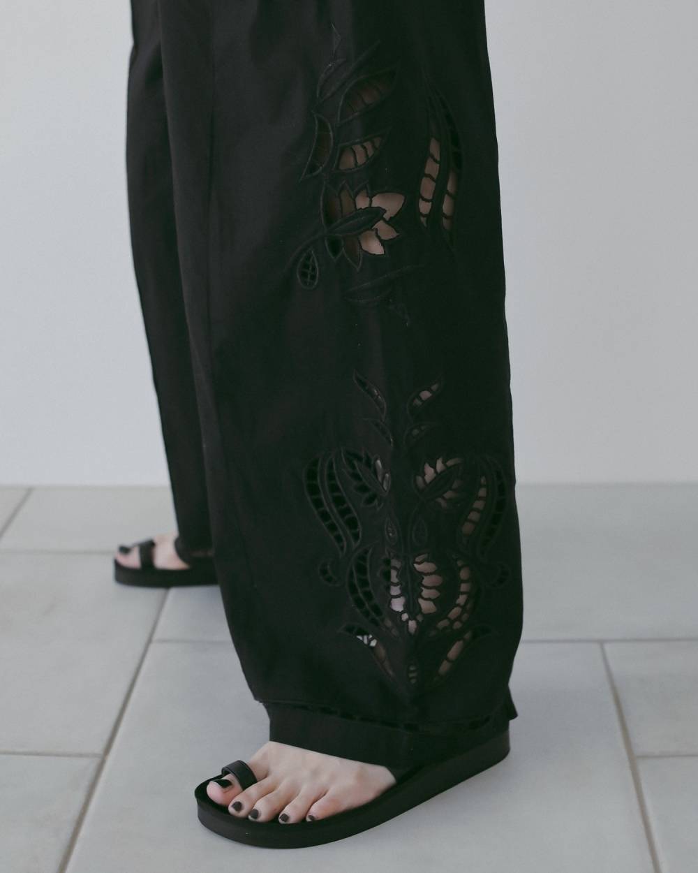 Cutwork Lace Combinaison Cutwork Lace Combinaison,カットワーク レース コンビネゾン,62610311,コンビネゾン,インド製,刺繍,ànuke,アンヌーク,lifes,ライフズ,26ss