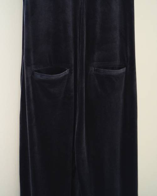 ànuke online store（アンヌーク） / Velour Vneck CombinaisonVelour