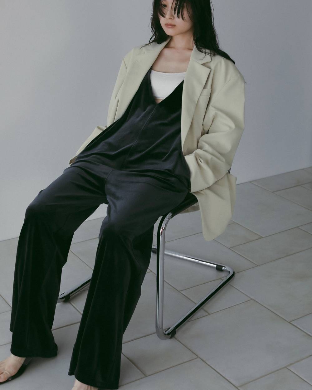 Velour Vneck Combinaison Velour Vneck Combinaison,ベロア Vネック コンビネゾン,62610313,コンビネゾン,ワンピース,ワンピ,ベロア,ベロア素材,OP,ドレス,きれいめ,セレモニー,結婚式,入園式,卒園式,卒業式,卒入園式,ànuke,アンヌーク,lifes,ライフズ,26ss