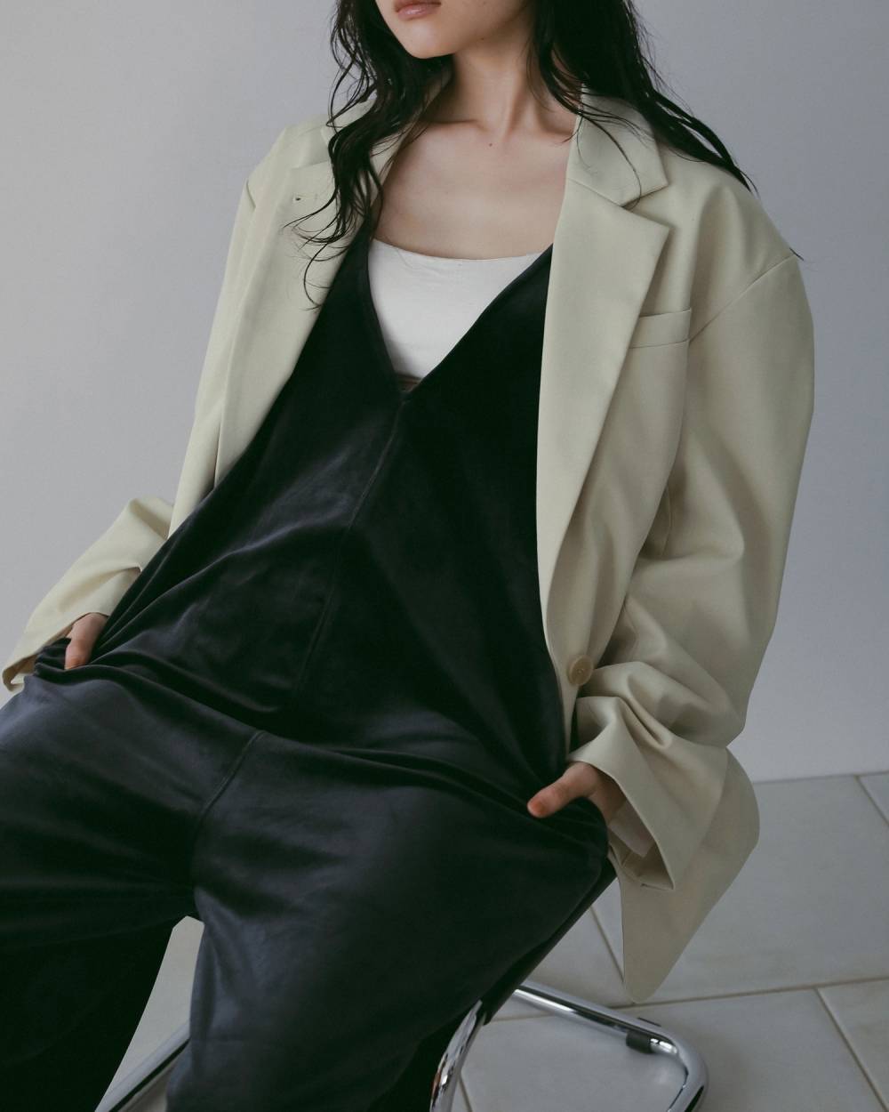 Velour Vneck Combinaison Velour Vneck Combinaison,ベロア Vネック コンビネゾン,62610313,コンビネゾン,ワンピース,ワンピ,ベロア,ベロア素材,OP,ドレス,きれいめ,セレモニー,結婚式,入園式,卒園式,卒業式,卒入園式,ànuke,アンヌーク,lifes,ライフズ,26ss