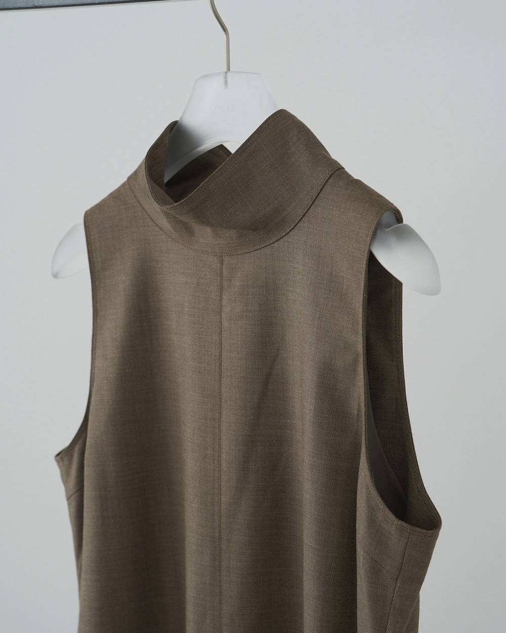 Highneck Sleeveless Onepiece Highneck Sleeveless Onepiece,ハイネック スリーブレス ワンピース,62610314,ワンピース,ワンピ,ドレス,ノースリーブワンピース,ノースリーブ,ノースリ,ハイネック,ànuke,アンヌーク,lifes,ライフズ,26ss
