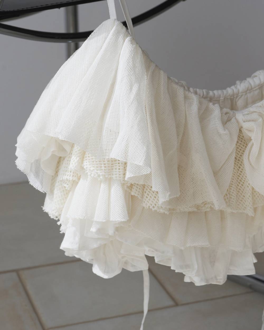 Mesh Frill Camisole Mesh Frill Camisole,メッシュ フリル キャミソール,62610402,キャミソール,トップス,レイヤード,キャミ,フリル,キャミソールトップス,ànuke,アンヌーク,lifes,ライフズ,26ss