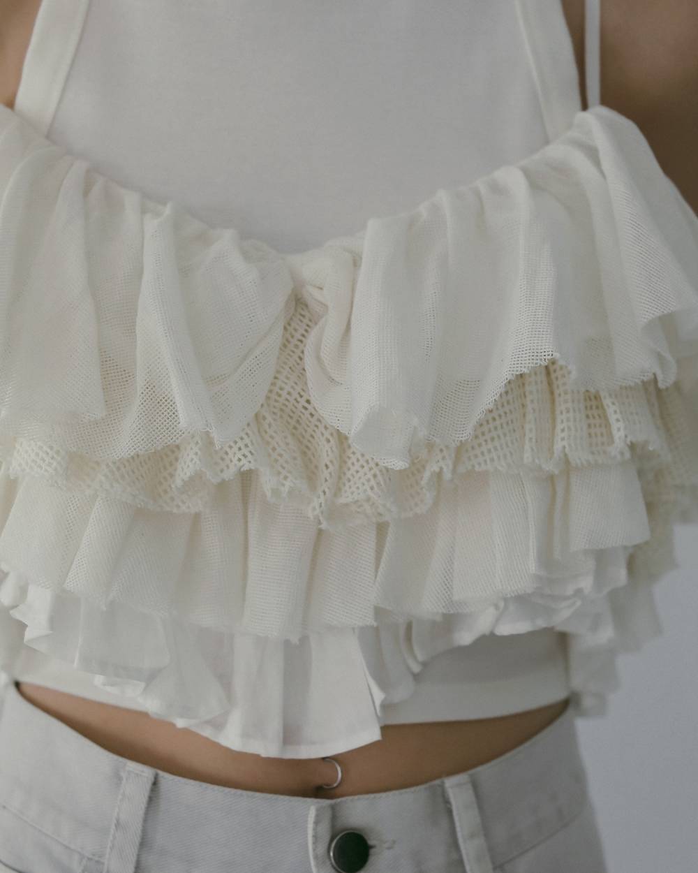 Mesh Frill Camisole Mesh Frill Camisole,メッシュ フリル キャミソール,62610402,キャミソール,トップス,レイヤード,キャミ,フリル,キャミソールトップス,ànuke,アンヌーク,lifes,ライフズ,26ss