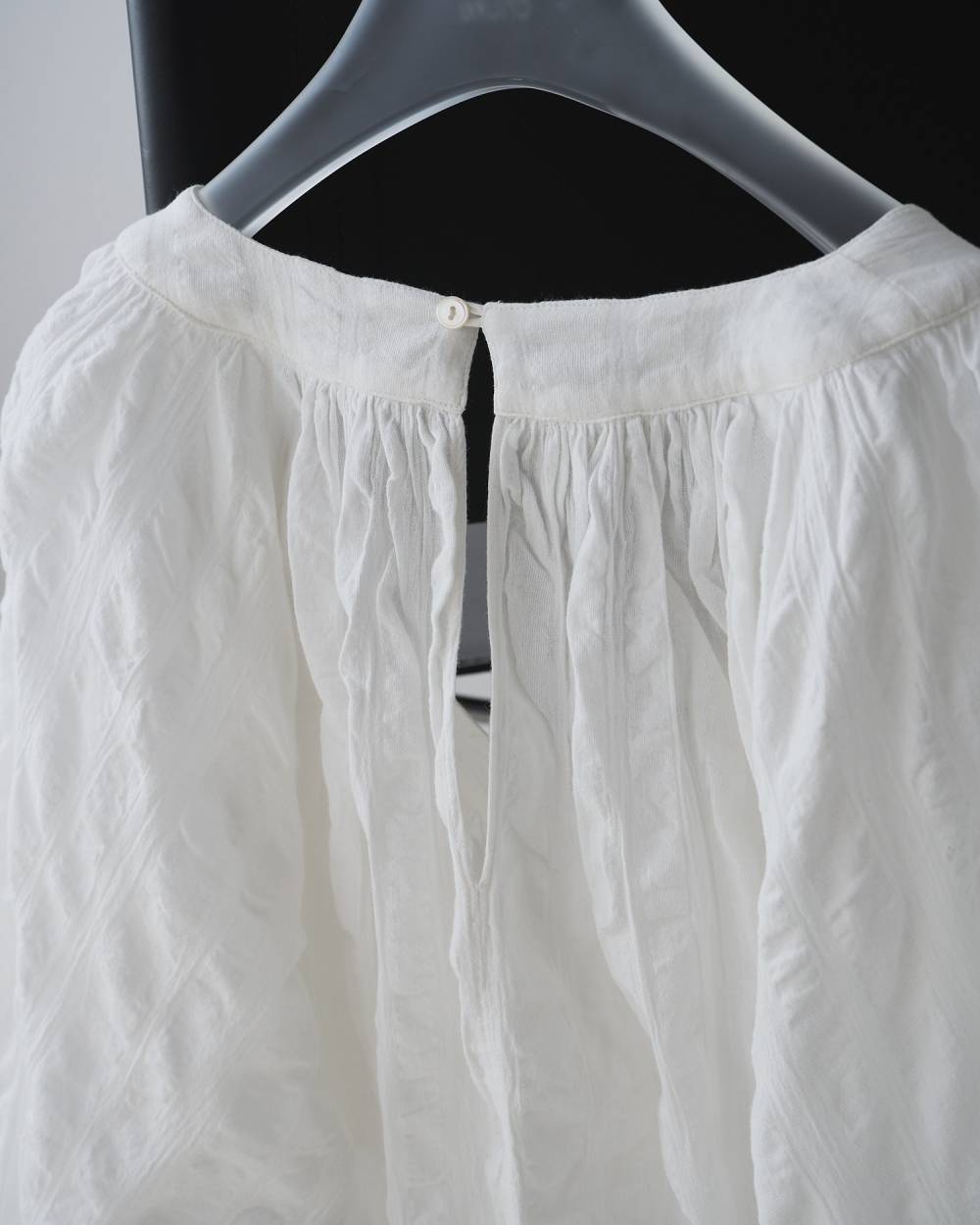 Gather Volume Blouse Gather Volume Blouse,ギャザー ボリューム ブラウス,62610404,トップス,シャツ,ブラウス,インド製,ànuke,アンヌーク,lifes,ライフズ,26ss