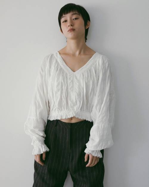 シャツ/ブラウス(長袖/七分) Gather Velour Blouse anuke（アンヌーク）の「Gather Velour Blouse（シャツ/ブラウス
