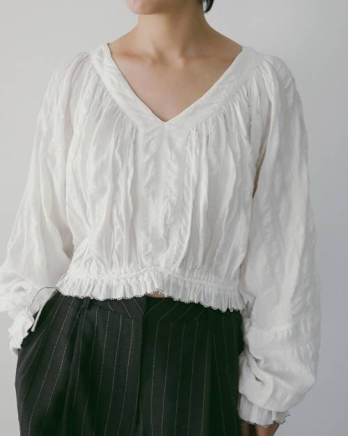 ànuke online store（アンヌーク） / Gather Volume BlouseGather