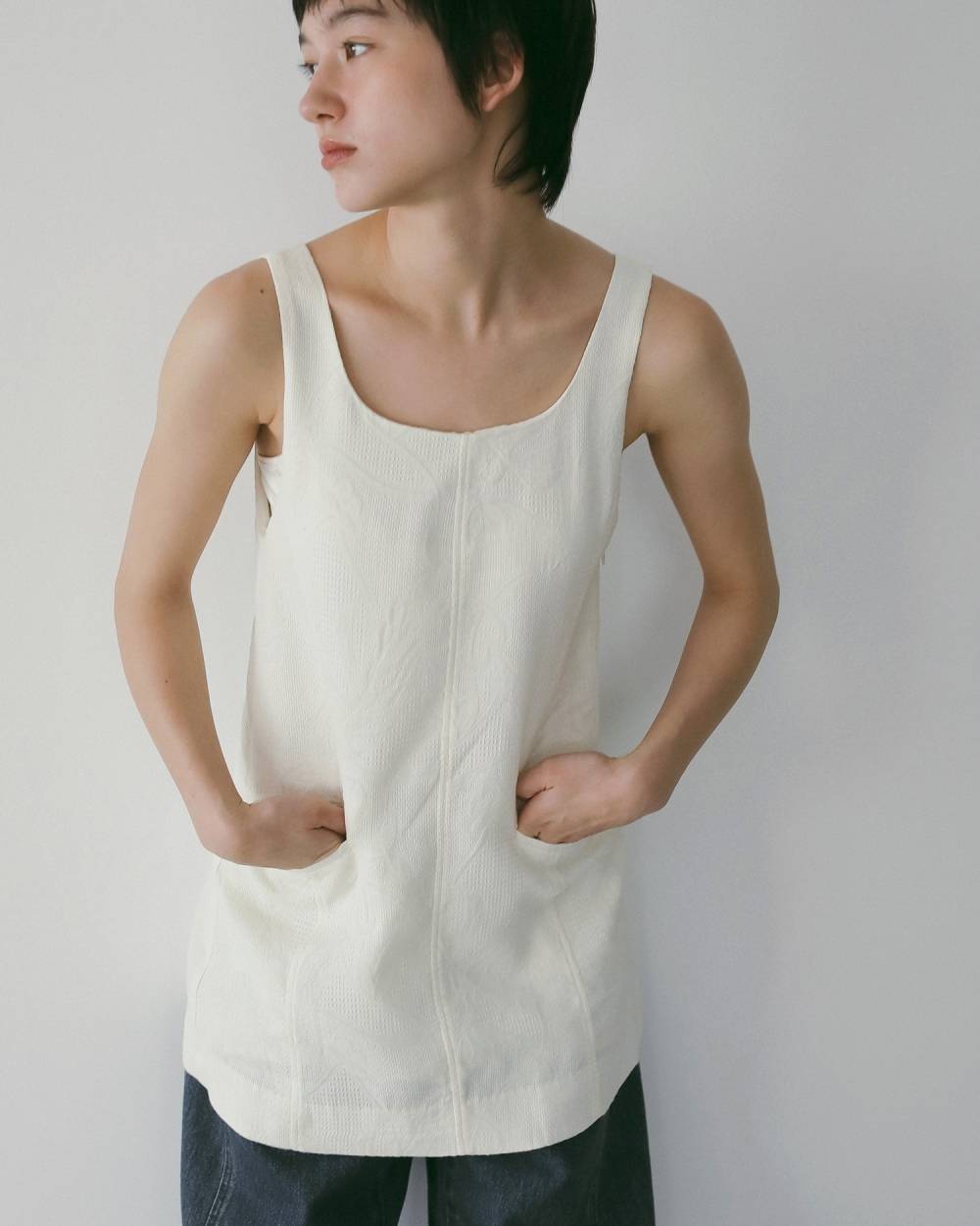 Jacquard Square Tunic Jacquard Square Tunic,ジャガード スクエア チュニック,62610410,トップス,チュニック,チュニックトップス,ジャカード素材,スクエアネック,ànuke,アンヌーク,lifes,ライフズ,26ss