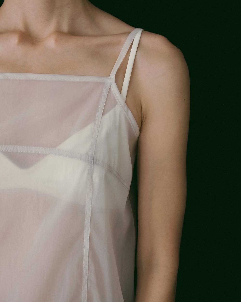Sheer Panel Longcamisole Sheer Panel Longcamisole,シアー パネル ロングキャミソール,62610421,キャミソール,キャミ,シアー素材,インナー,トップス,ànuke,アンヌーク,lifes,ライフズ,26ss