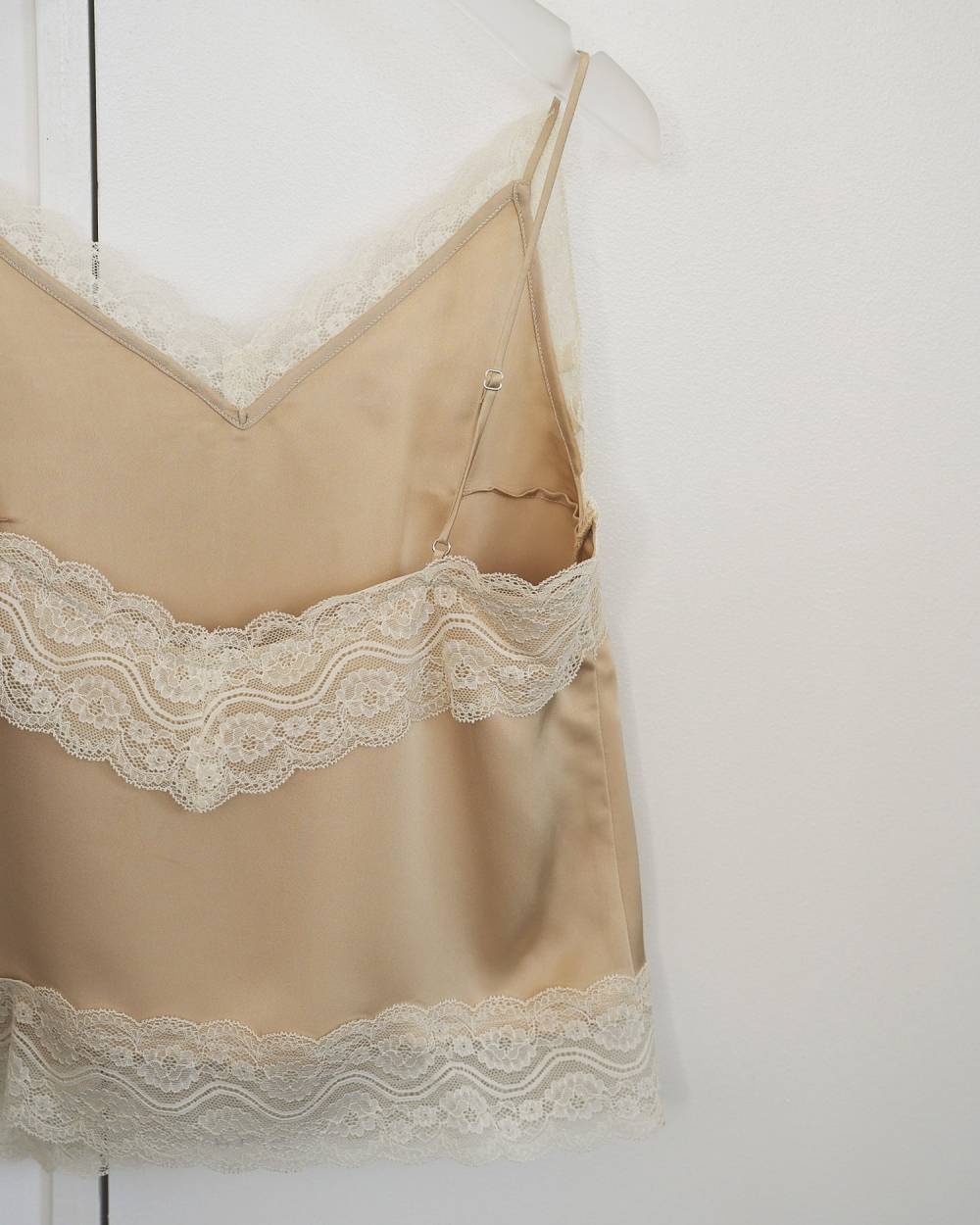 Satin Lace Camisole Satin Lace Camisole,サテン レース キャミソール,62610425,トップス,キャミソール,キャミ,レース,サテン素材,ànuke,アンヌーク,lifes,ライフズ,26ss