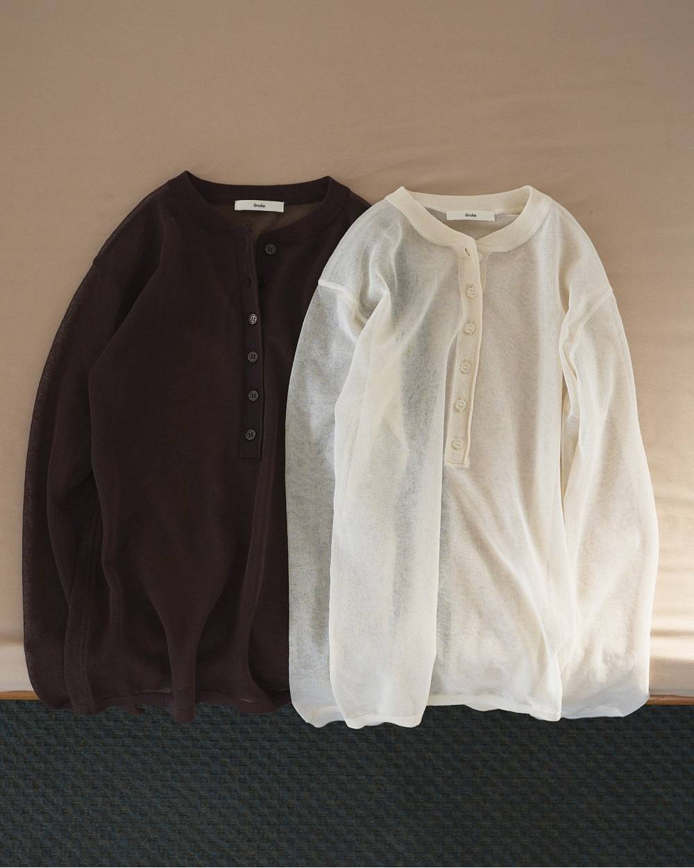 Sheer Henley Knit Sheer Henley Knit,シアー ヘンリー ニット,62610514,トップス,ニット,シアー,透け感,ニットトップス,ànuke,アンヌーク,lifes,ライフズ,26ss