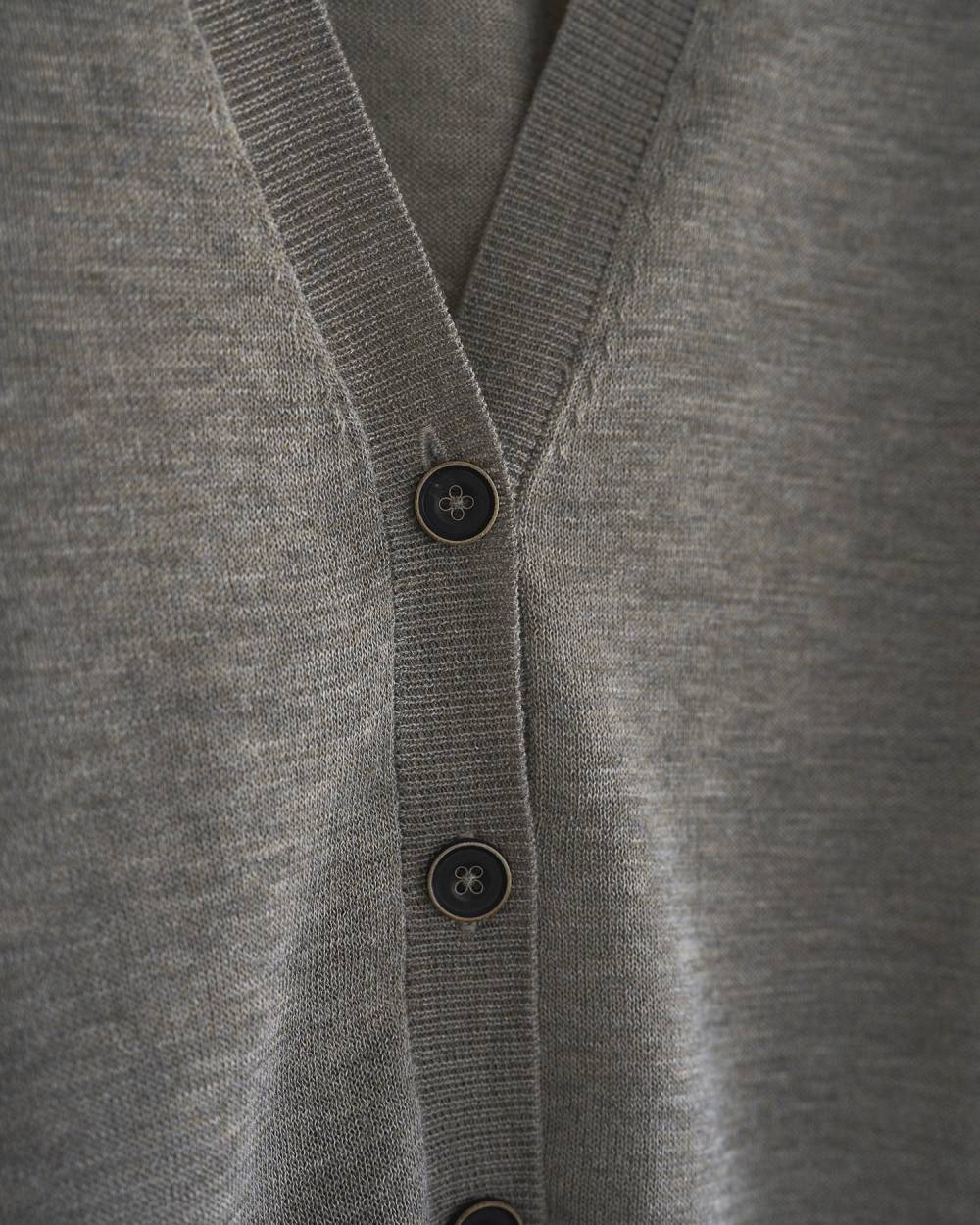 Highgauge Sheer Cardigan Highgauge Sheer Cardigan,ハイゲージ シアー カーディアガン,62610522,カーディガン,カーデ,羽織,Vネックカーディガン,Vネック,透け感,プルオーバー,ànuke,アンヌーク,lifes,ライフズ,26ss