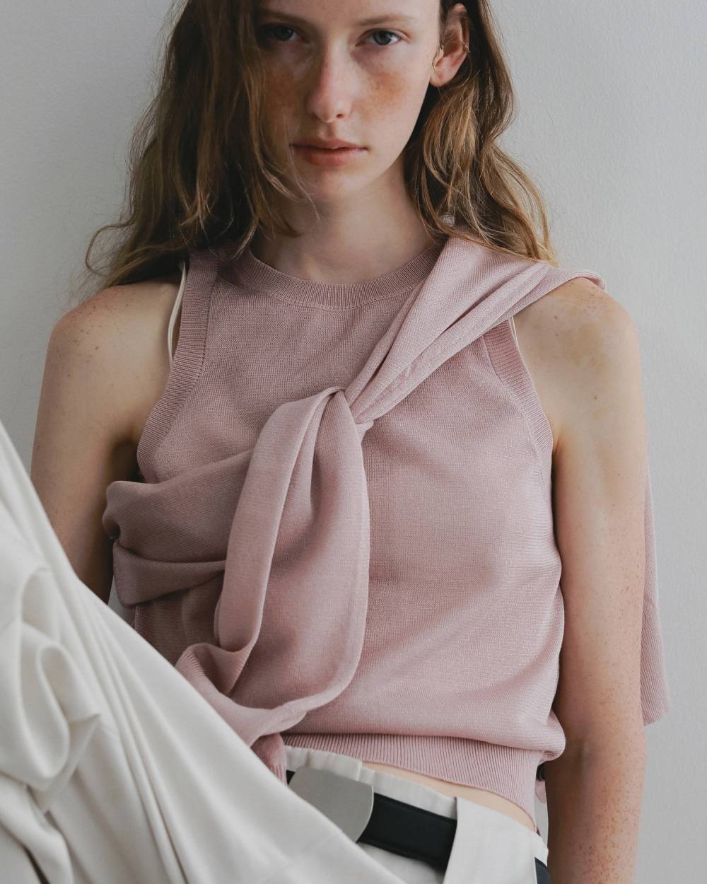 Highgauge Sheer Cardigan Highgauge Sheer Cardigan,ハイゲージ シアー カーディアガン,62610522,カーディガン,カーデ,羽織,Vネックカーディガン,Vネック,透け感,プルオーバー,ànuke,アンヌーク,lifes,ライフズ,26ss