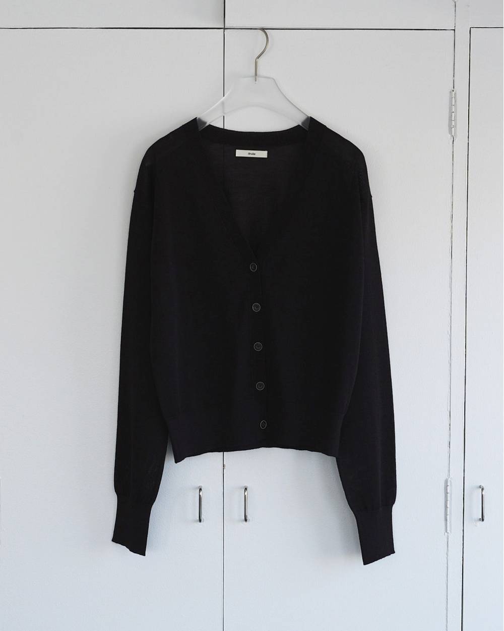 Highgauge Sheer Cardigan Highgauge Sheer Cardigan,ハイゲージ シアー カーディアガン,62610522,カーディガン,カーデ,羽織,Vネックカーディガン,Vネック,透け感,プルオーバー,ànuke,アンヌーク,lifes,ライフズ,26ss