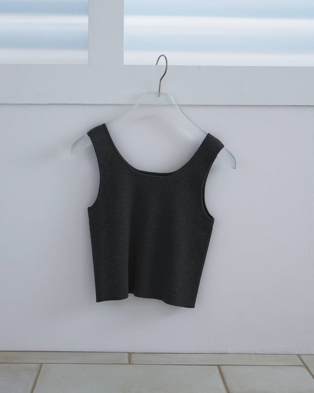 Short Knit Tanktop Short Knit Tanktop,ショート ニット タンクトップ,62610524,トップス,ニットタンクトップ,タンク,タンクトップ,ノースリーブ,ショート丈,ànuke,アンヌーク,lifes,ライフズ,26ss