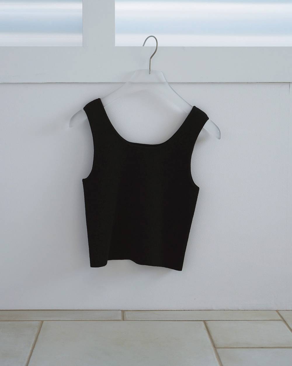 Short Knit Tanktop Short Knit Tanktop,ショート ニット タンクトップ,62610524,トップス,ニットタンクトップ,タンク,タンクトップ,ノースリーブ,ショート丈,ànuke,アンヌーク,lifes,ライフズ,26ss