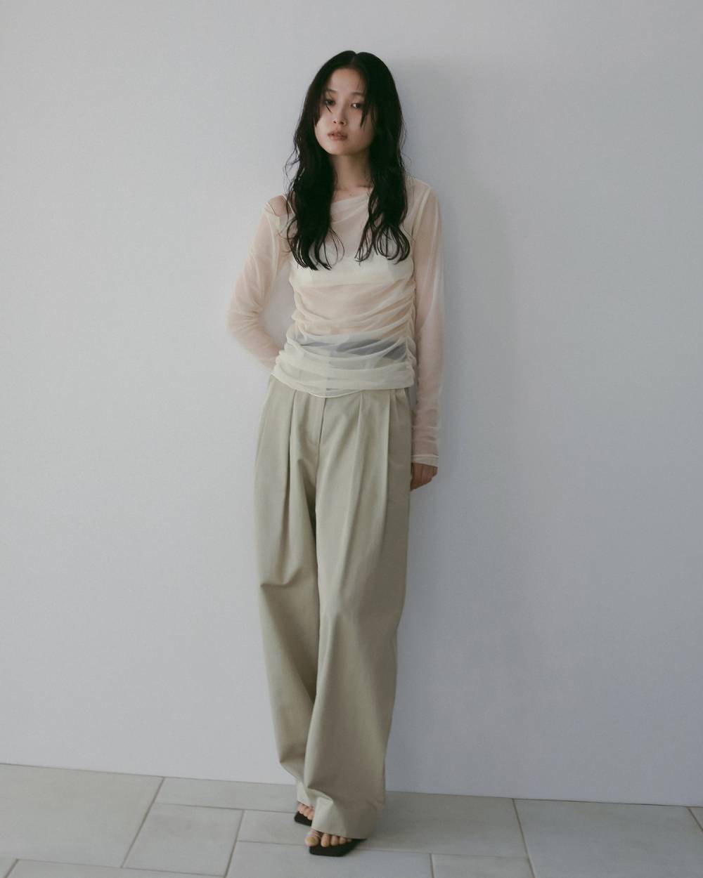 Sheer Offshoulder Tops Sheer Offshoulder Tops,シアー オフショルダー トップス,62610603,トップス,デザイントップス,きれいめ,透け感,シアー,オフショルダー,オフショル,ànuke,アンヌーク,lifes,ライフズ,26ss