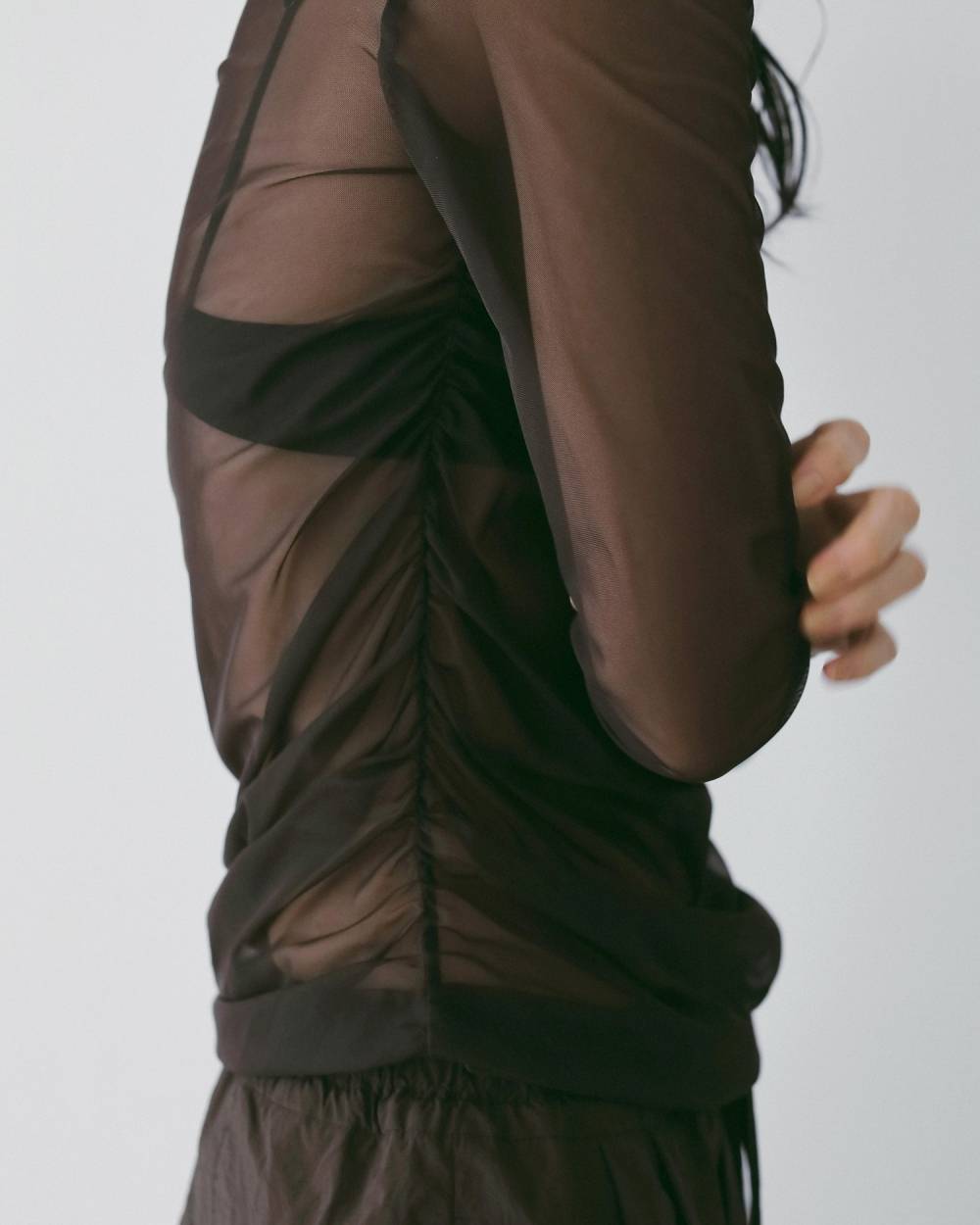 Sheer Offshoulder Tops Sheer Offshoulder Tops,シアー オフショルダー トップス,62610603,トップス,デザイントップス,きれいめ,透け感,シアー,オフショルダー,オフショル,ànuke,アンヌーク,lifes,ライフズ,26ss