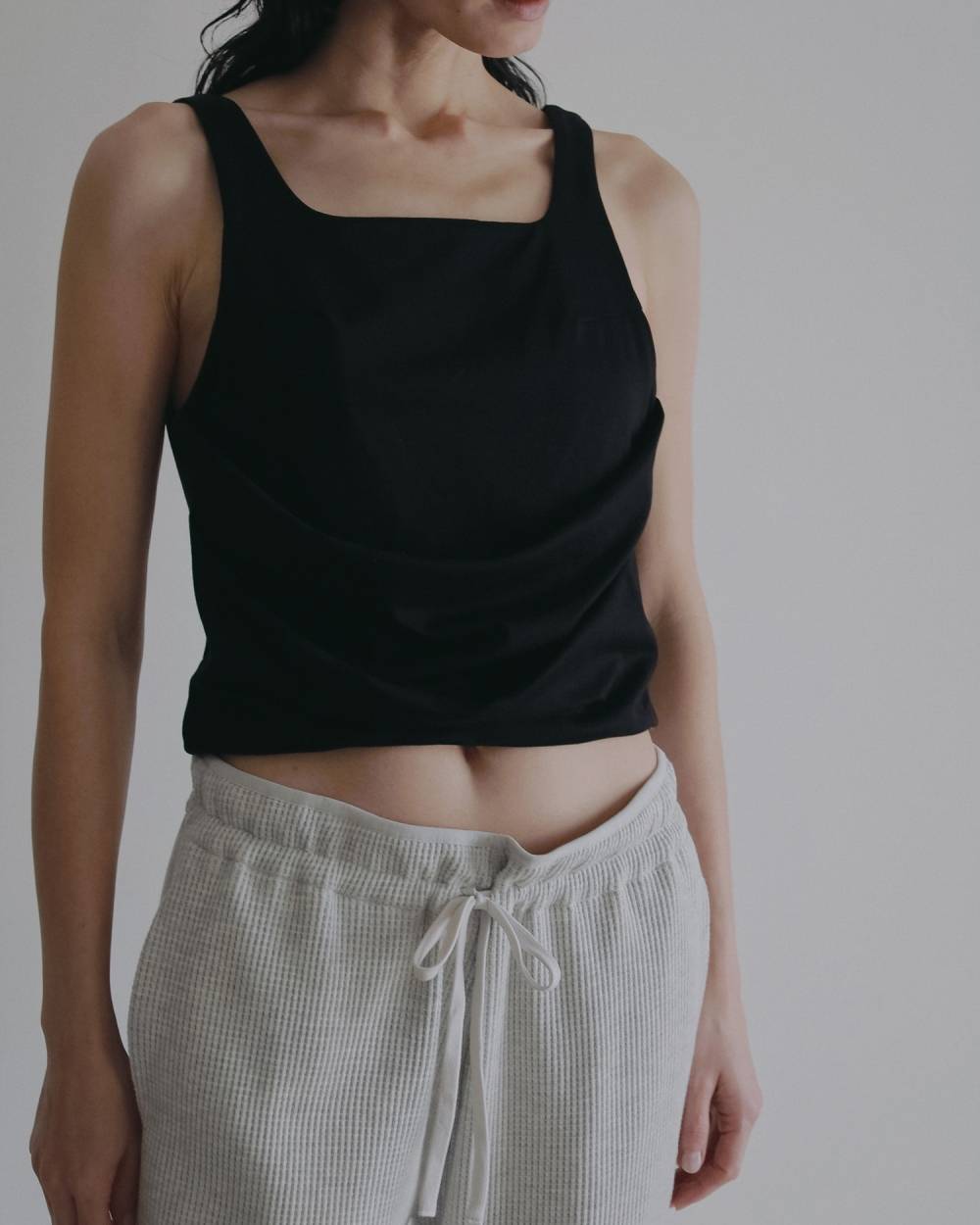 Drape Cut Tanktop Drape Cut Tanktop,ドレープカットタンクトップ,62610637,タンクトップ,タンク,トップス,ノースリーブ,ノースリ,ànuke,アンヌーク,lifes,ライフズ,26ss