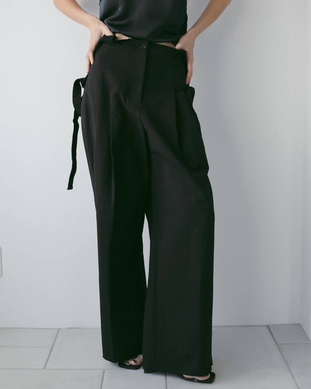 Suspenders Wide Pants Suspenders Wide Pants,サスペンダーズ ワイド パンツ,62610704,ボトム,パンツ,ワイドパンツ,オーバーオール,つなぎ,サスペンダー,ànuke,アンヌーク,lifes,ライフズ,26ss