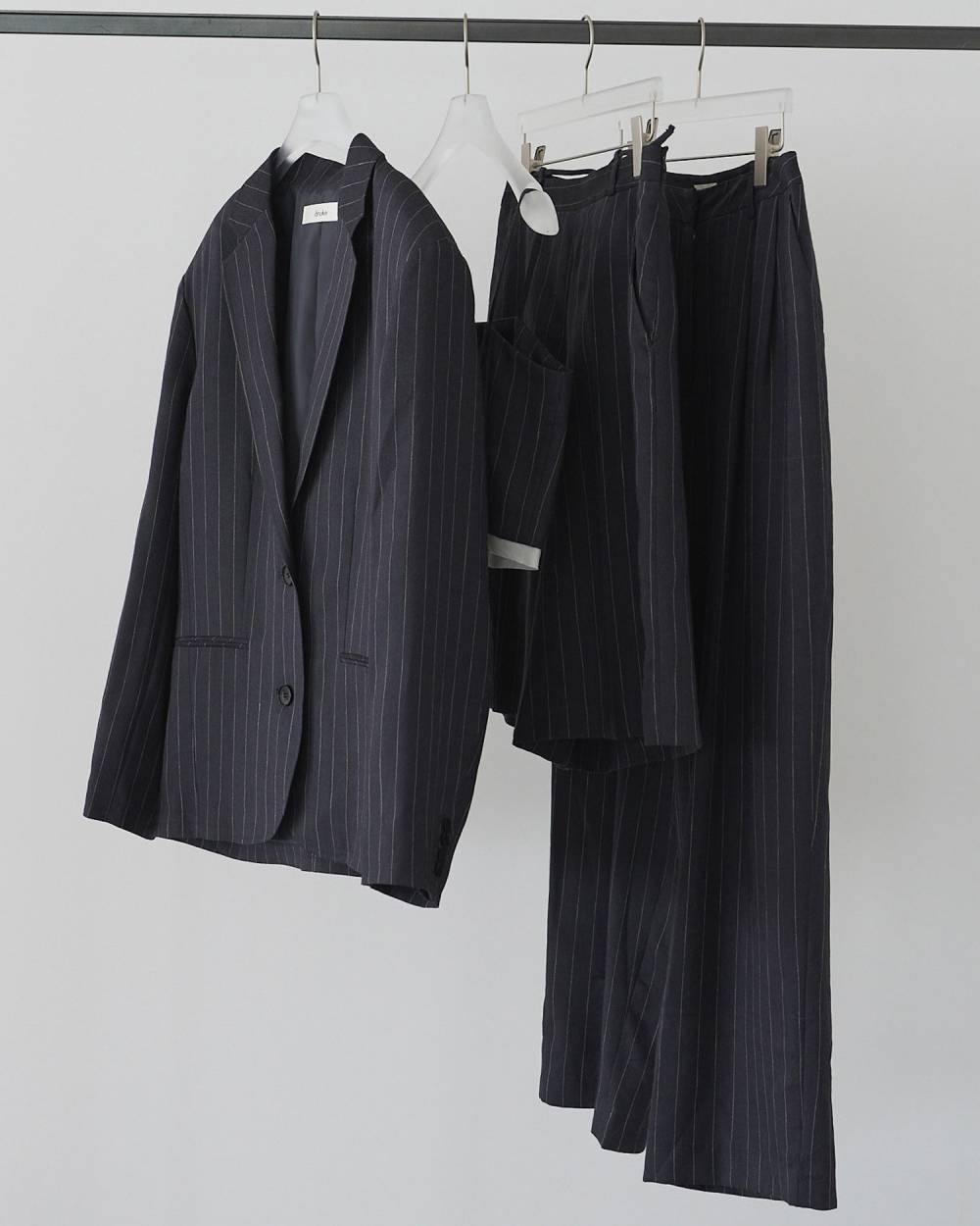 Linen Tuck Pants Linen Tuck Pants,リネン タック パンツ,62610706,ボトム,パンツ,リネン素材,ワイド,ワイドパンツ,ànuke,アンヌーク,lifes,ライフズ,26ss
