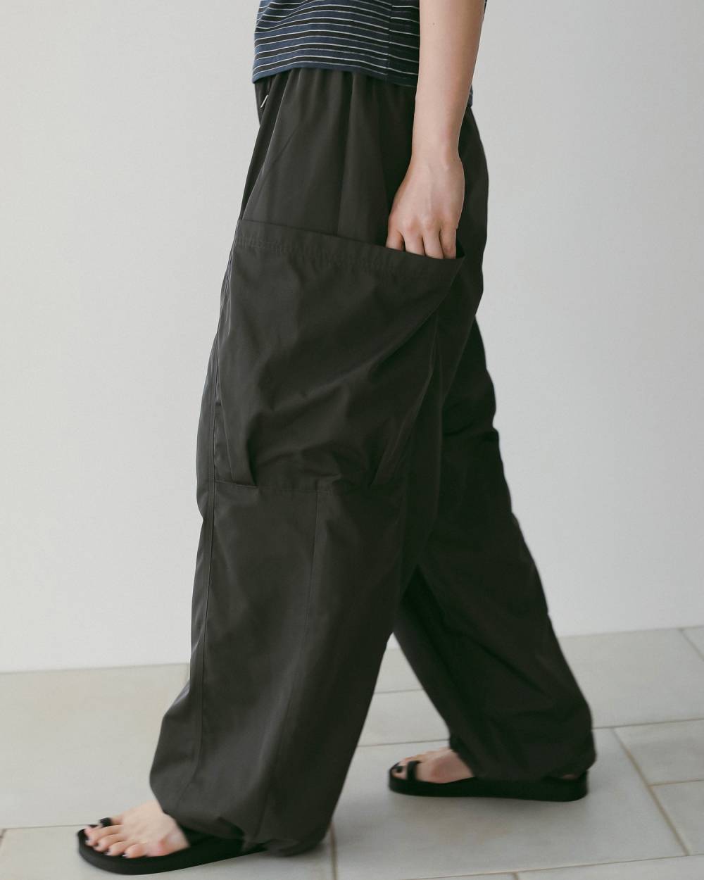 Twill Cargo Pants Twill Cargo Pants,ツイル カーゴ パンツ,62610711,ボトム,パンツ,カーゴパンツ,ドロストパンツ,カジュアル,ànuke,アンヌーク,lifes,ライフズ,26ss
