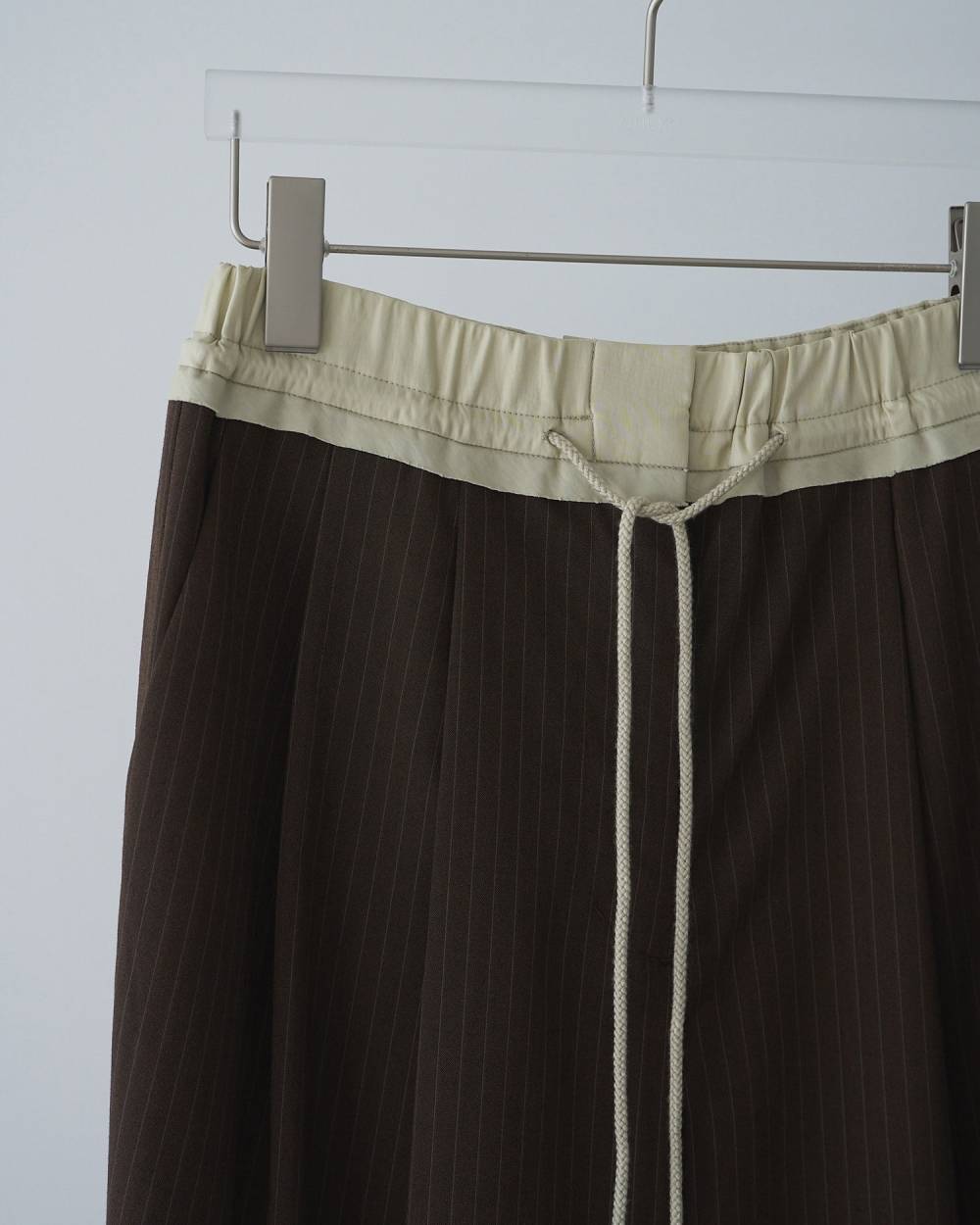 Bicolor Stripe Pants Bicolor Stripe Pants,バイカラー ストライプ パンツ,62610713,ボトム,パンツ,ストライプ,タックパンツ,ànuke,アンヌーク,lifes,ライフズ,26ss