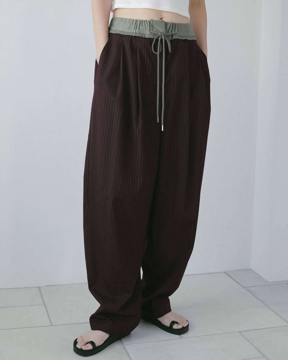 Bicolor Stripe Pants Bicolor Stripe Pants,バイカラー ストライプ パンツ,62610713,ボトム,パンツ,ストライプ,タックパンツ,ànuke,アンヌーク,lifes,ライフズ,26ss