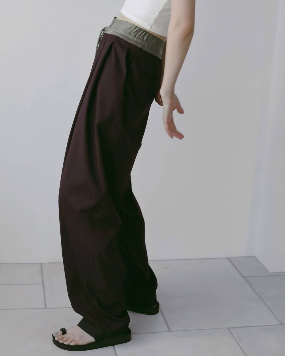 Bicolor Stripe Pants Bicolor Stripe Pants,バイカラー ストライプ パンツ,62610713,ボトム,パンツ,ストライプ,タックパンツ,ànuke,アンヌーク,lifes,ライフズ,26ss