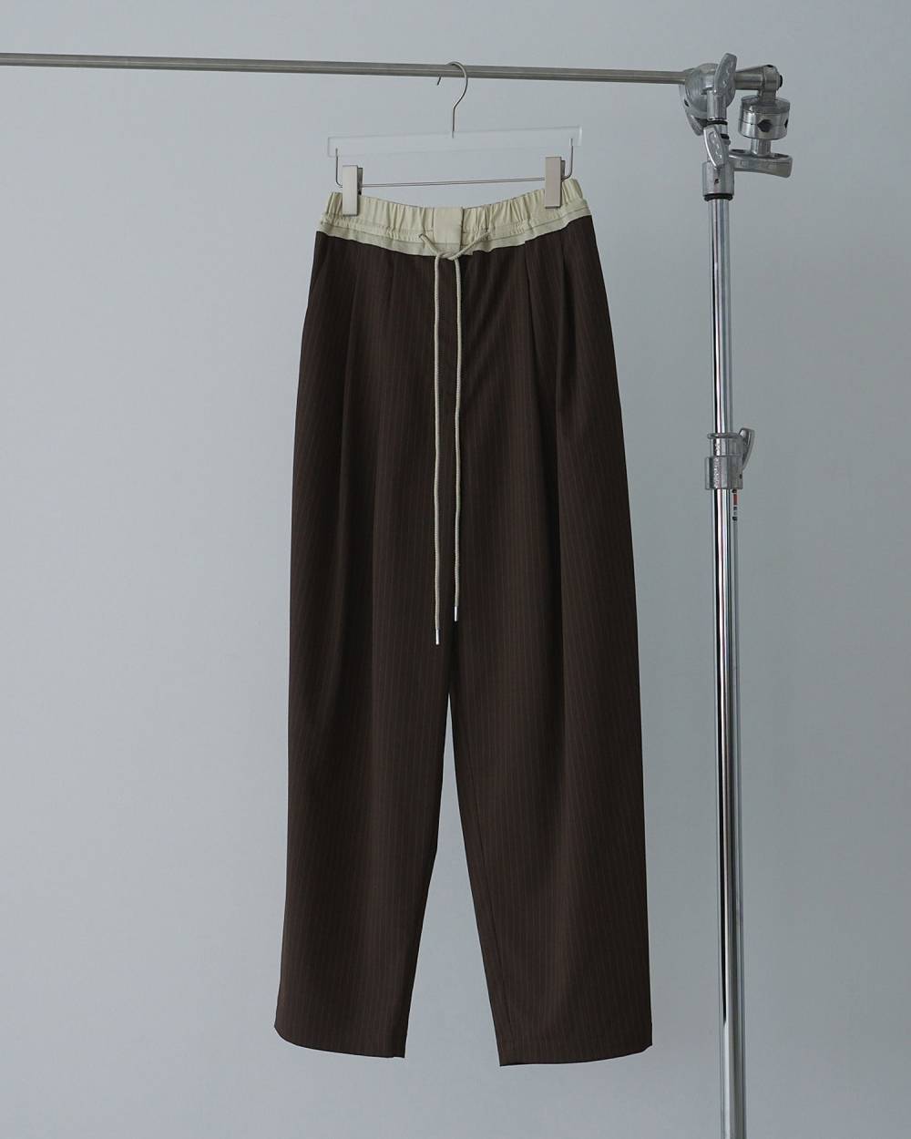 Bicolor Stripe Pants Bicolor Stripe Pants,バイカラー ストライプ パンツ,62610713,ボトム,パンツ,ストライプ,タックパンツ,ànuke,アンヌーク,lifes,ライフズ,26ss