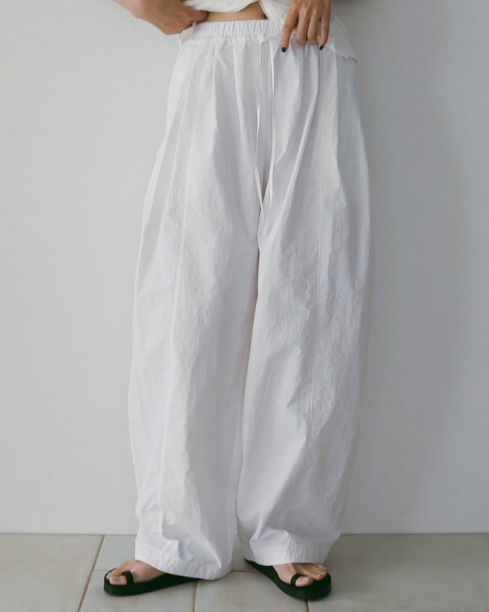 Volumetuck  Cocoon Pants Volumetuck  Cocoon Pants,ボリュームタック コクーン パンツ,62610720,ボトム,パンツ,PT,ナイロンパンツ,ànuke,アンヌーク,lifes,ライフズ,26ss