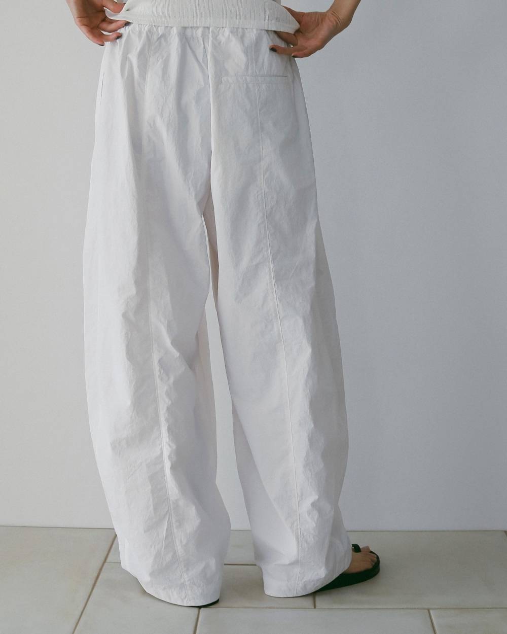 Volumetuck  Cocoon Pants Volumetuck  Cocoon Pants,ボリュームタック コクーン パンツ,62610720,ボトム,パンツ,PT,ナイロンパンツ,ànuke,アンヌーク,lifes,ライフズ,26ss