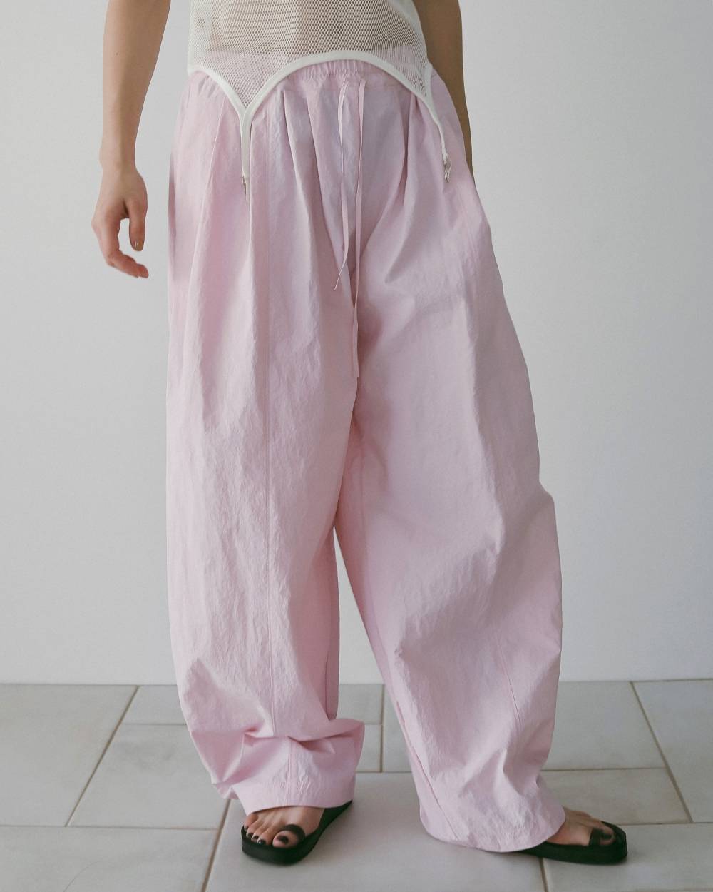 Volumetuck  Cocoon Pants Volumetuck  Cocoon Pants,ボリュームタック コクーン パンツ,62610720,ボトム,パンツ,PT,ナイロンパンツ,ànuke,アンヌーク,lifes,ライフズ,26ss