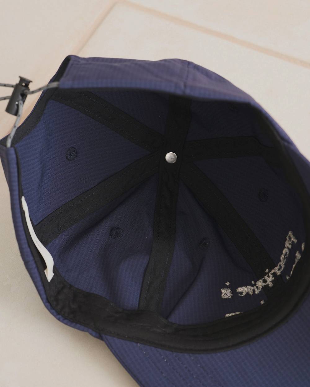 Drawstring Logo Cap Drawstring Logo Cap,ドロストリング ロゴ キャップ,62611010,帽子,キャップ,ロゴキャップ,雑貨,ànuke,アンヌーク,lifes,ライフズ,26ss