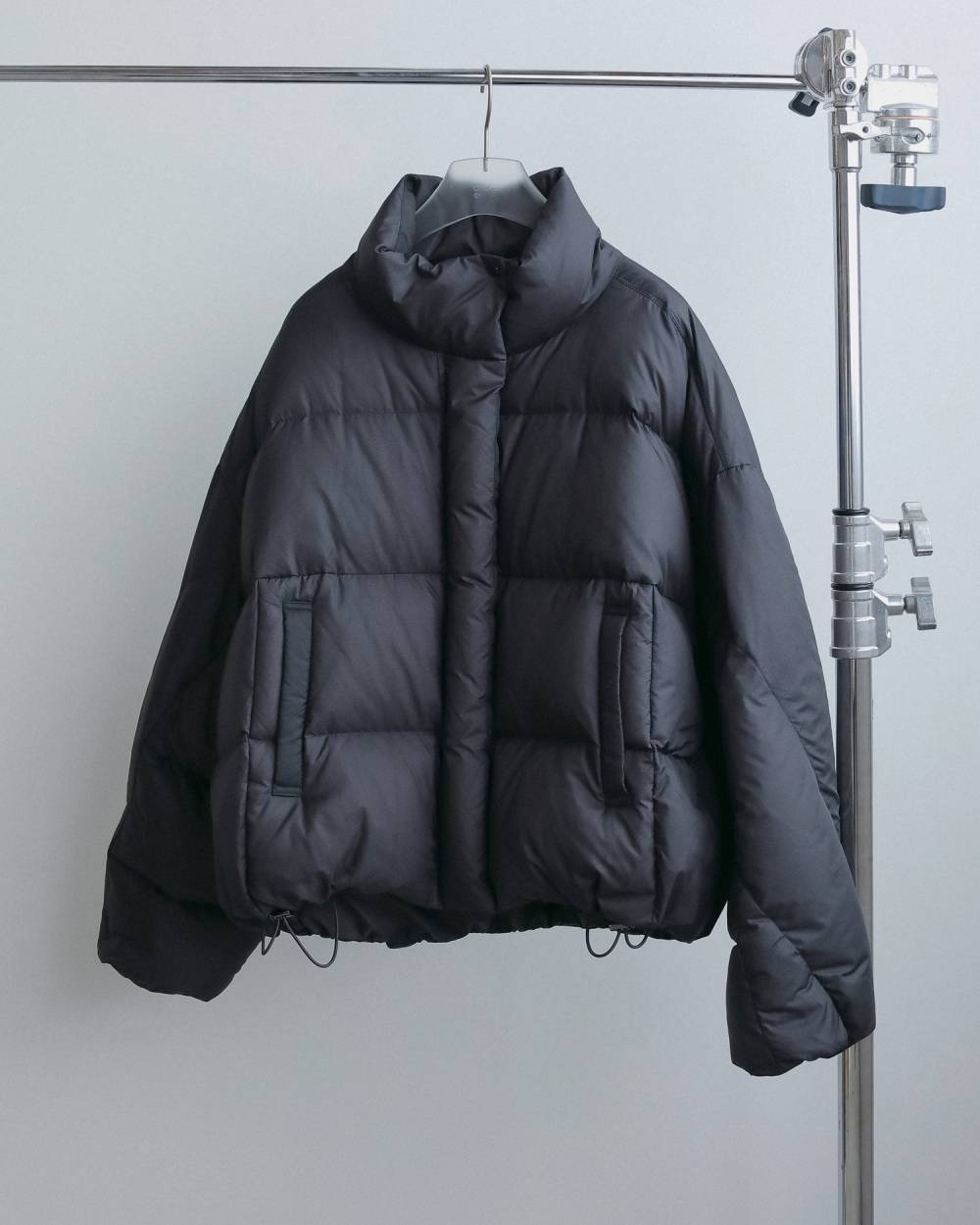 Standcollar Down Jacket Standcollar Down Jacket,スタンドカラー ダウンジャケット,62620108,アウター,ジャケット,JK,ダウンジャケット,撥水加工,ダウン,ànuke,アンヌーク,lifes,ライフズ,26fall,26aw