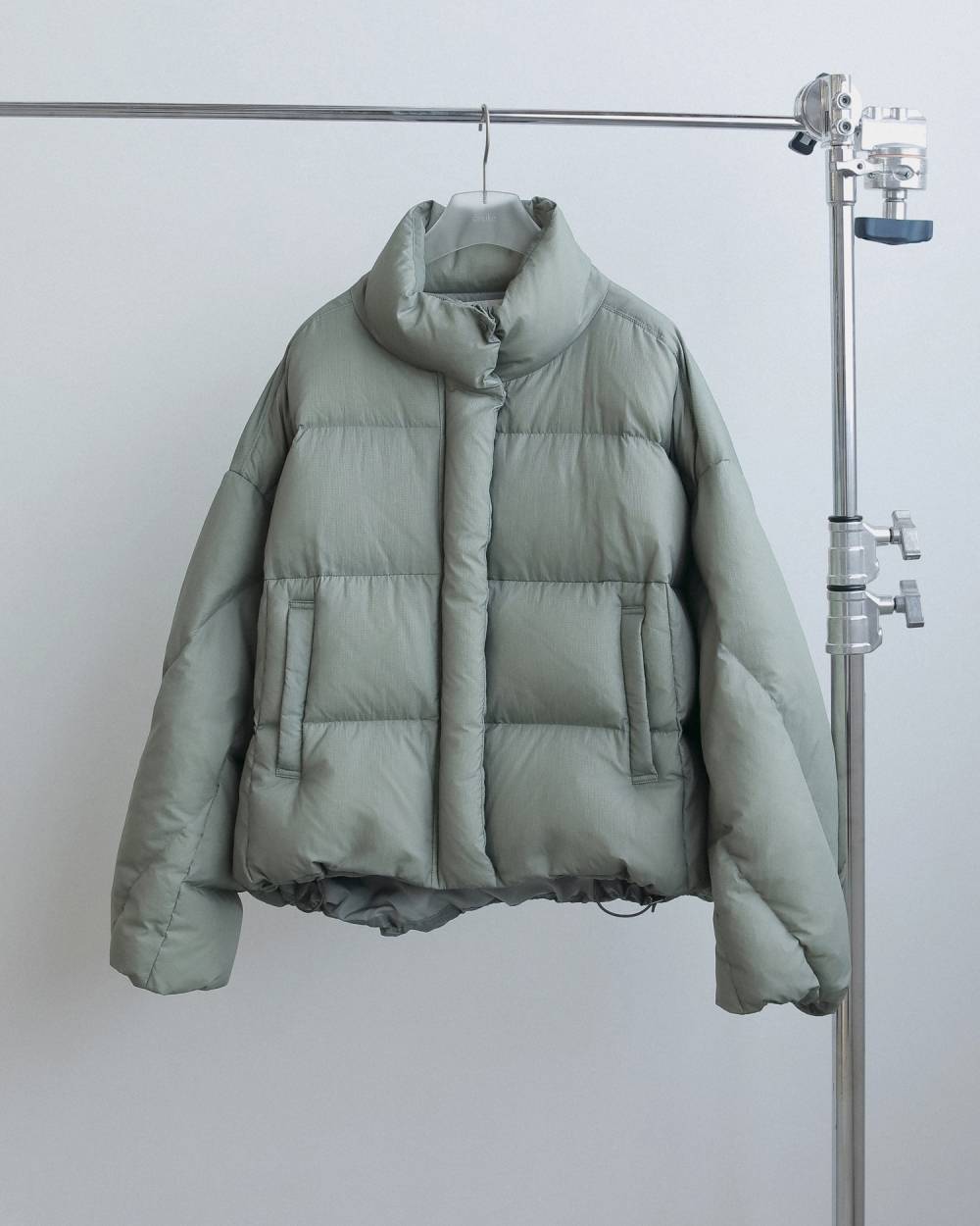 Standcollar Down Jacket Standcollar Down Jacket,スタンドカラー ダウンジャケット,62620108,アウター,ジャケット,JK,ダウンジャケット,撥水加工,ダウン,ànuke,アンヌーク,lifes,ライフズ,26fall,26aw