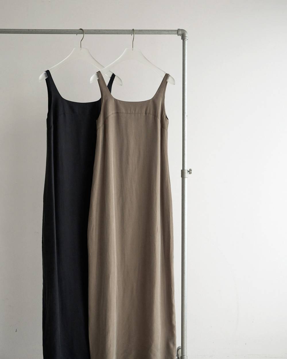 Squareneck Pencil Onepiece Squareneck Pencil Onepiece,スクエアネック ペンシル ワンピース,62620308,ワンピース,ワンピ,ロングワンピース,ànuke,アンヌーク,lifes,ライフズ,26ss,26fall,26aw