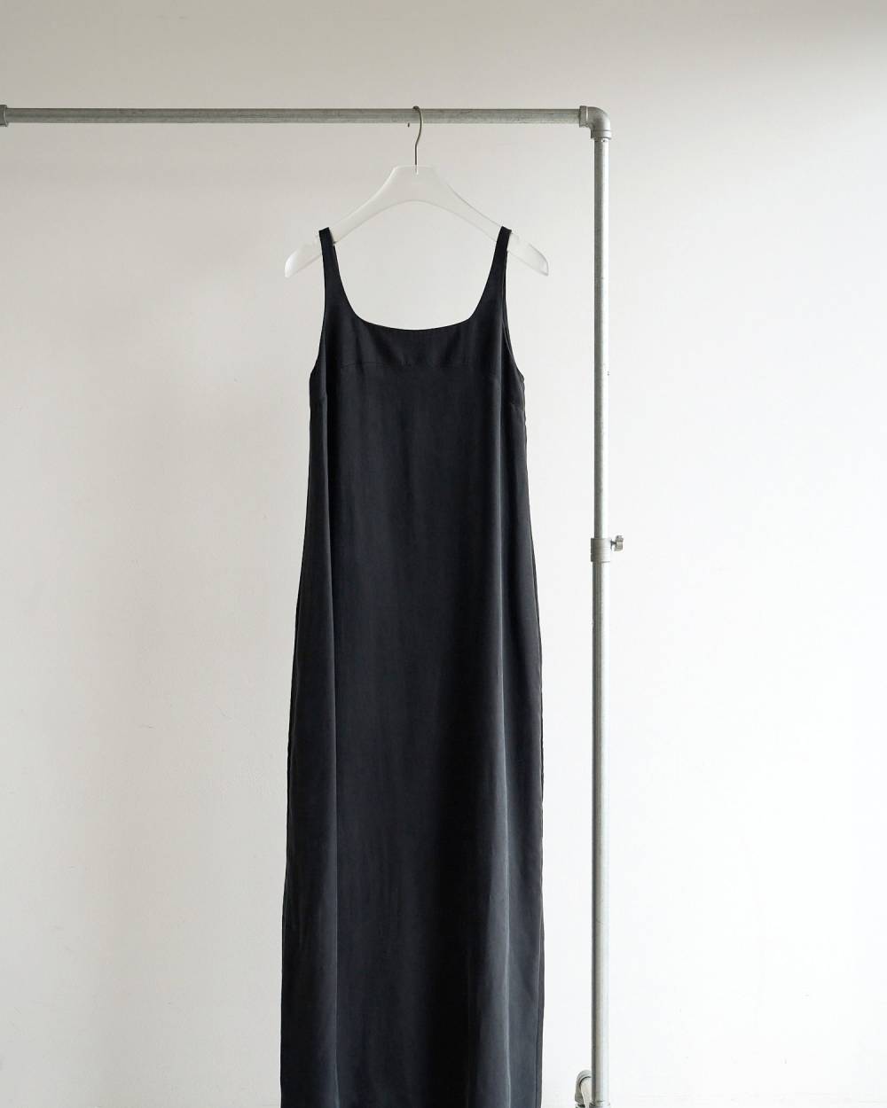 Squareneck Pencil Onepiece Squareneck Pencil Onepiece,スクエアネック ペンシル ワンピース,62620308,ワンピース,ワンピ,ロングワンピース,ànuke,アンヌーク,lifes,ライフズ,26ss,26fall,26aw