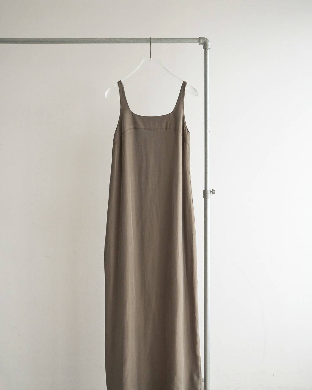 Squareneck Pencil Onepiece Squareneck Pencil Onepiece,スクエアネック ペンシル ワンピース,62620308,ワンピース,ワンピ,ロングワンピース,ànuke,アンヌーク,lifes,ライフズ,26ss,26fall,26aw