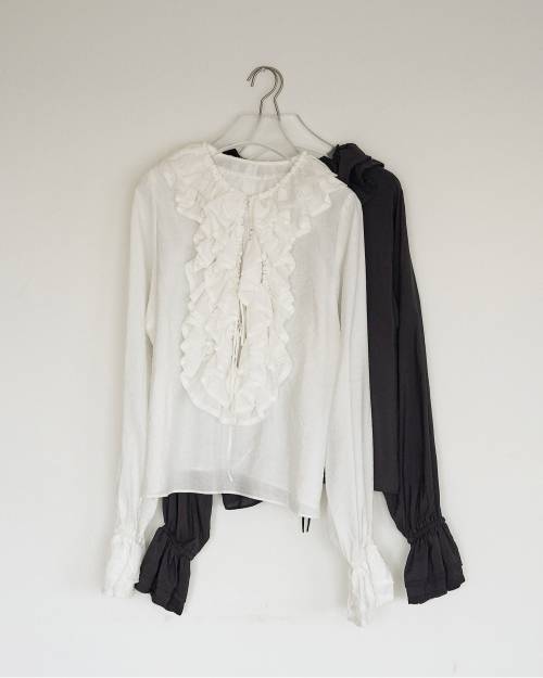ànuke online store（アンヌーク） / 2way Frill Blouse2way Frill 