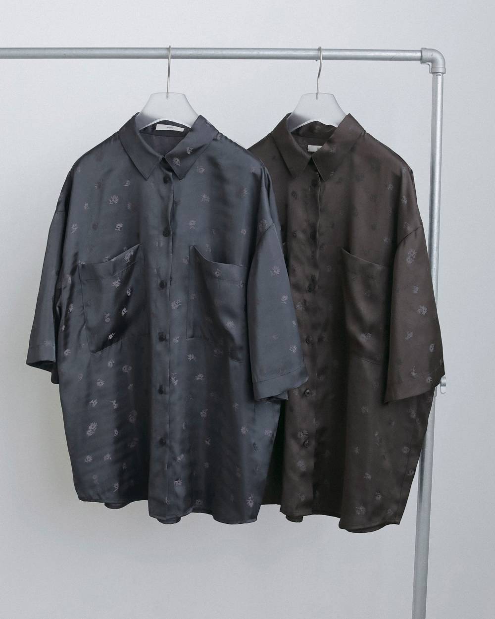 Jacquard Halfsleeve Shirts Jacquard Halfsleeve Shirts,ジャカード ハーフスリーブ シャツ,62620409,シャツ,花柄,トップス,ハーフスリーブシャツ,ànuke,アンヌーク,lifes,ライフズ,26ss,26fall,26aw