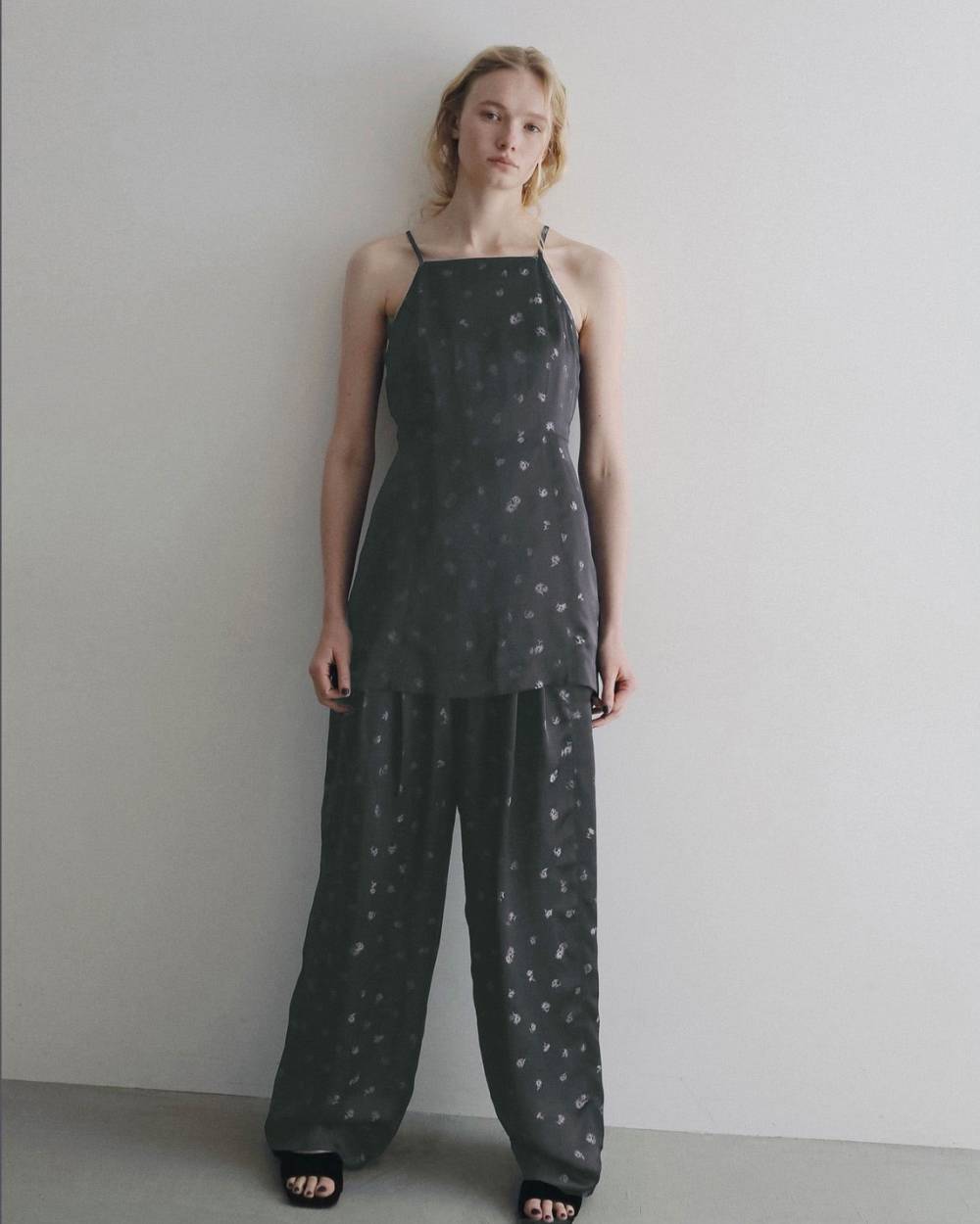 Jacquard Cami Tunic Jacquard Cami Tunic,ジャカード キャミ チュニック,62620413,トップス,キャミ,花柄,チュニック,キャミソールチュニック,ànuke,アンヌーク,lifes,ライフズ,26ss,26fall,26aw