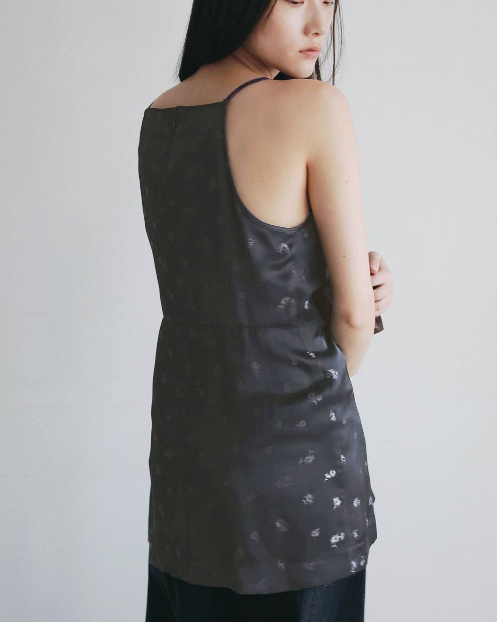 Jacquard Cami Tunic Jacquard Cami Tunic,ジャカード キャミ チュニック,62620413,トップス,キャミ,花柄,チュニック,キャミソールチュニック,ànuke,アンヌーク,lifes,ライフズ,26ss,26fall,26aw