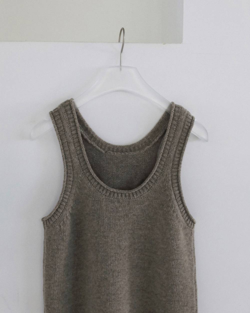 Knit Long Tanktop Knit Long Tanktop,ニット ロング タンクトップ,62620507,トップス,タンクトップ,タンク,ニットタンク,ànuke,アンヌーク,lifes,ライフズ,26fall,26aw