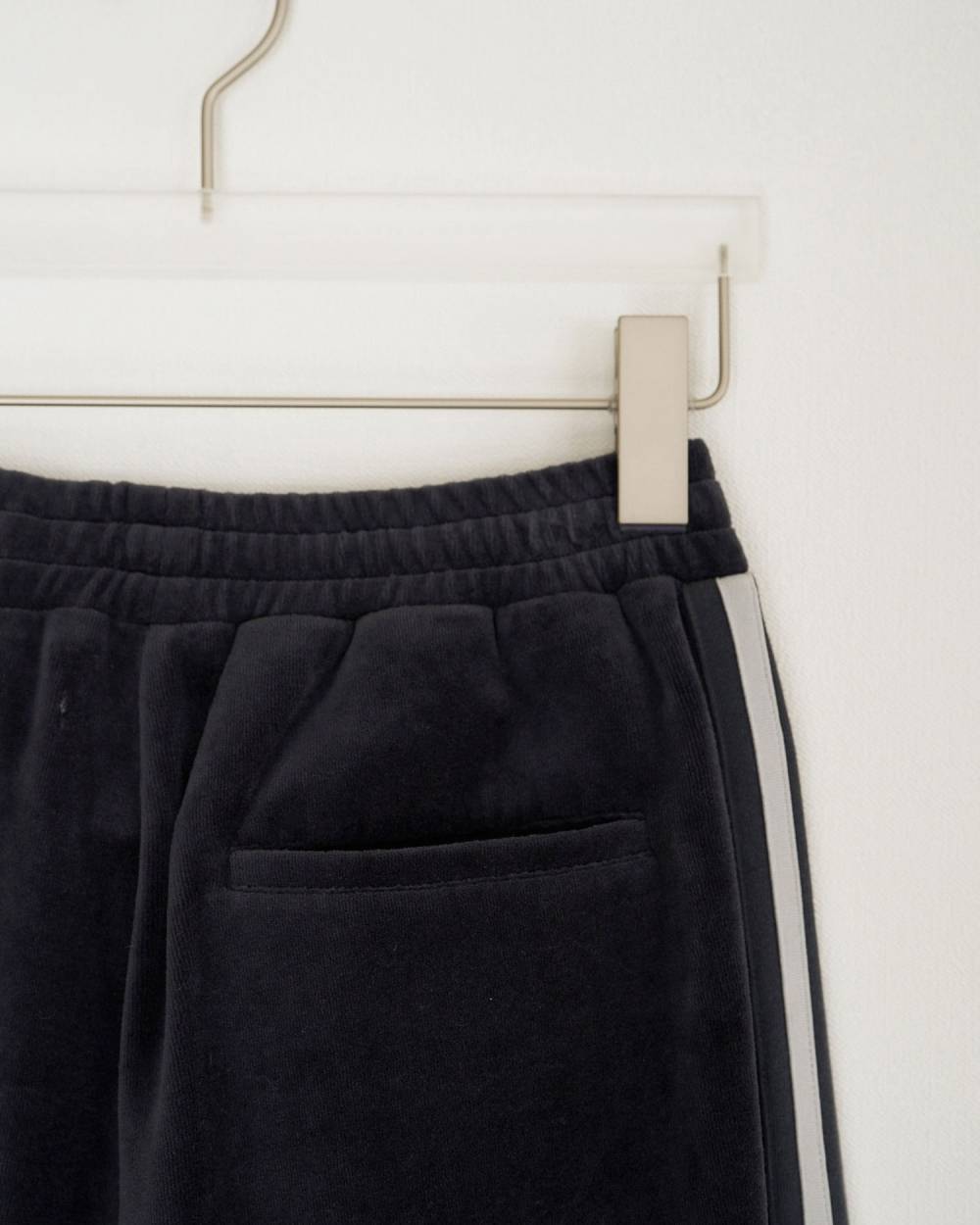 Velour Track Pants Velour Track Pants,ベロア トラック パンツ,62620704,ボトム,パンツ,ワイドパンツ,ànuke,アンヌーク,lifes,ライフズ,26ss,26fall,26aw