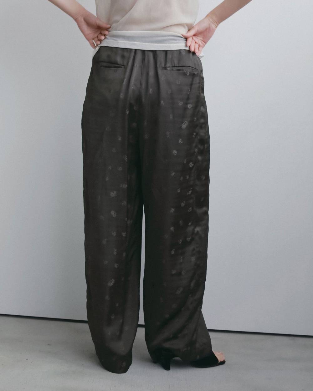 Flower Jacquard Roughpants Flower Jacquard Roughpants,フラワー ジャカード ラフパンツ,62620717,ボトム,花柄,パンツ,ワイドパンツ,ànuke,アンヌーク,lifes,ライフズ,26ss,26fall,26aw