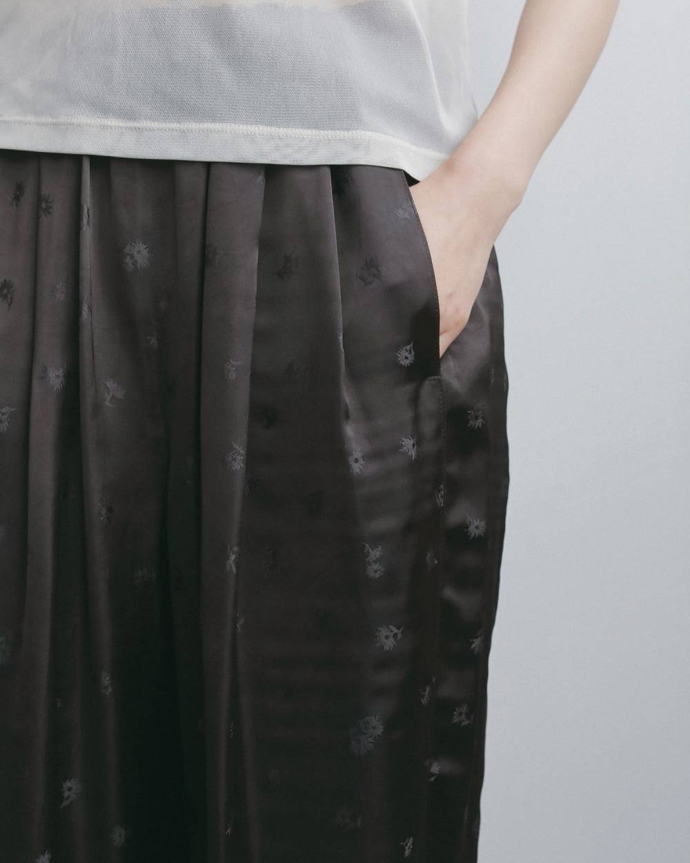 Flower Jacquard Roughpants Flower Jacquard Roughpants,フラワー ジャカード ラフパンツ,62620717,ボトム,花柄,パンツ,ワイドパンツ,ànuke,アンヌーク,lifes,ライフズ,26ss,26fall,26aw